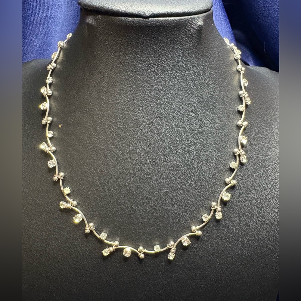 Elegant Silver Necklace with Crystal Accents
